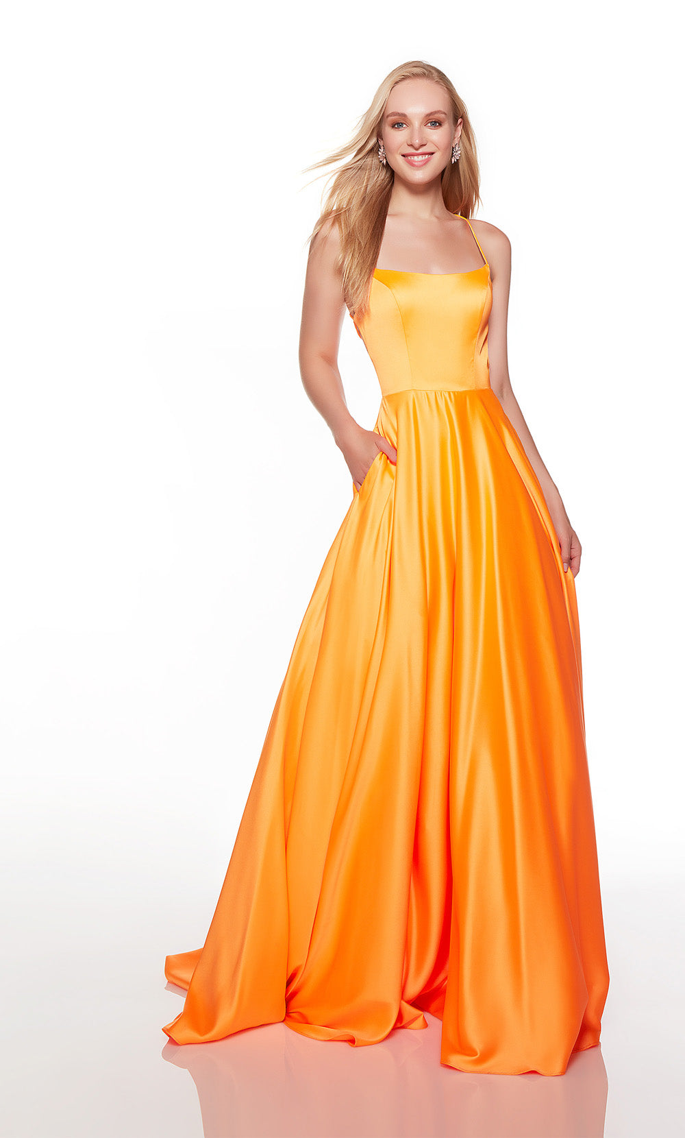 Alyce Paris 1761 O Vestido Secreto - Longo, Longo, Transformado Um Vestido de Linha Simples