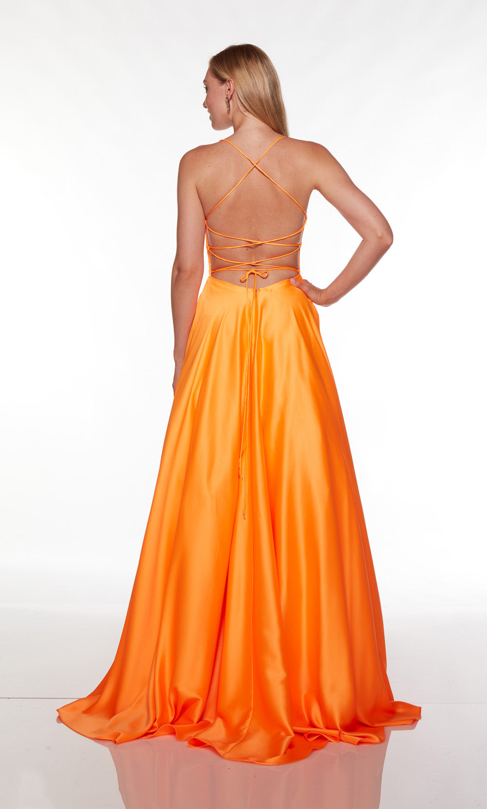 Alyce Paris 1761 O Vestido Secreto - Longo, Longo, Transformado Um Vestido de Linha Simples