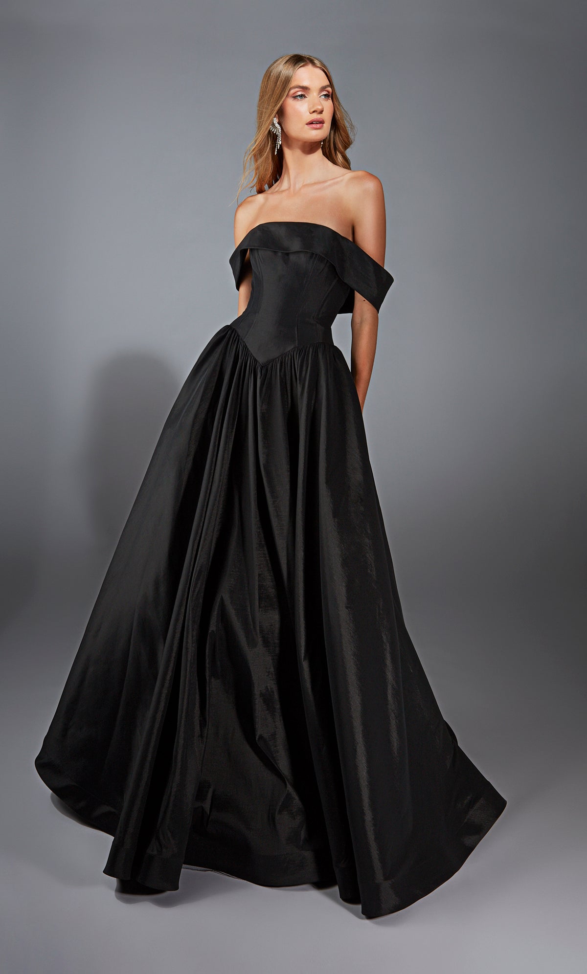 ALYCE Paris 1889 The Secret Dress - Long Off The Shoulder Pockets Ballgown Dress