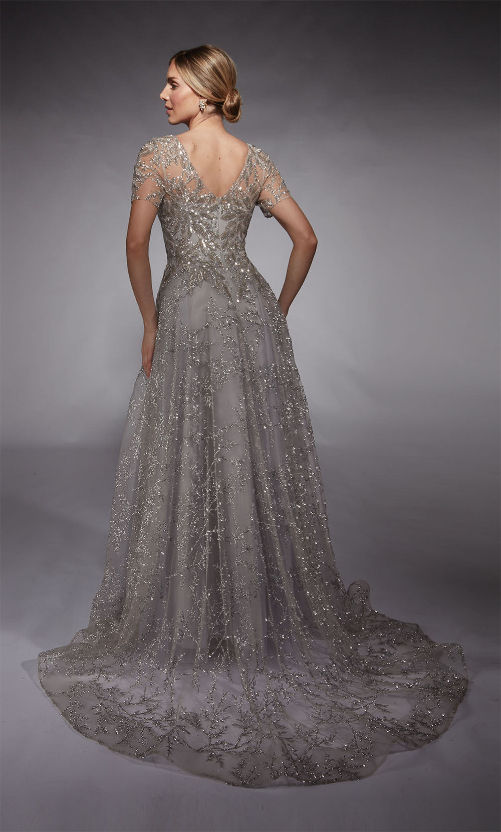 Alyce Paris 27726 Illusion d'occasion spéciale modeste une robe de ligne