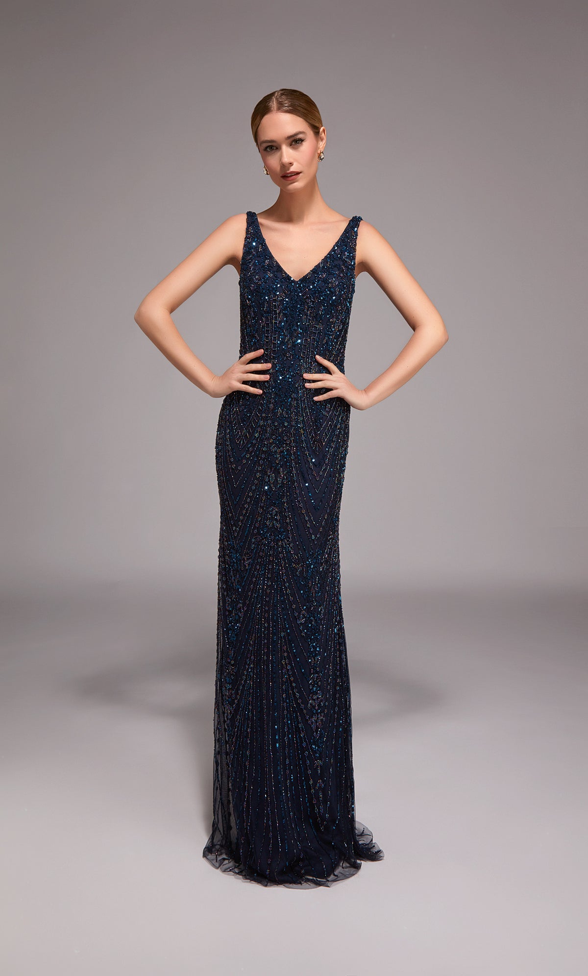 Alyce Paris 27786 Ocasião Especial Vestido reto embelezado de decote em V