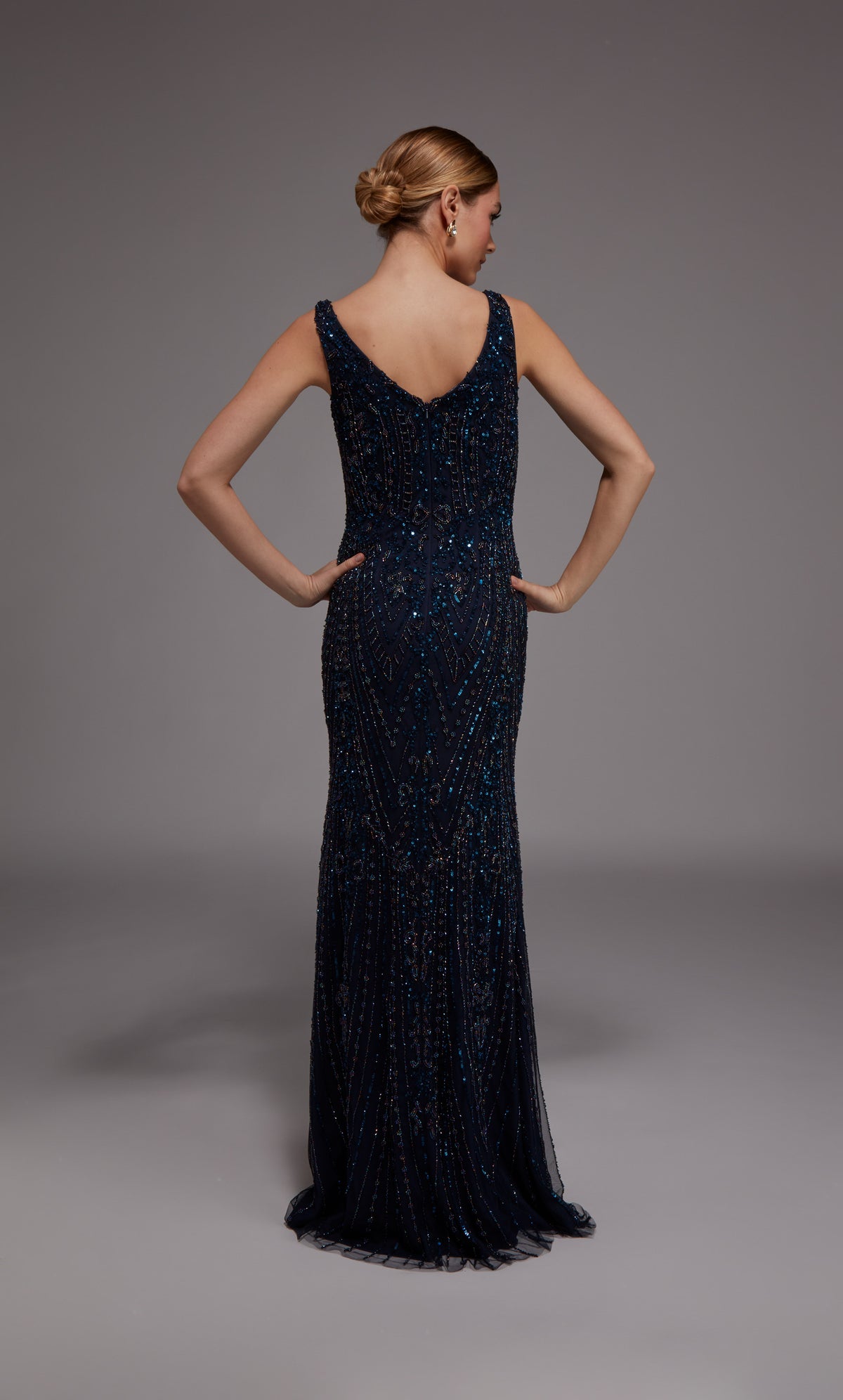 Alyce Paris 27786 Ocasião Especial Vestido reto embelezado de decote em V