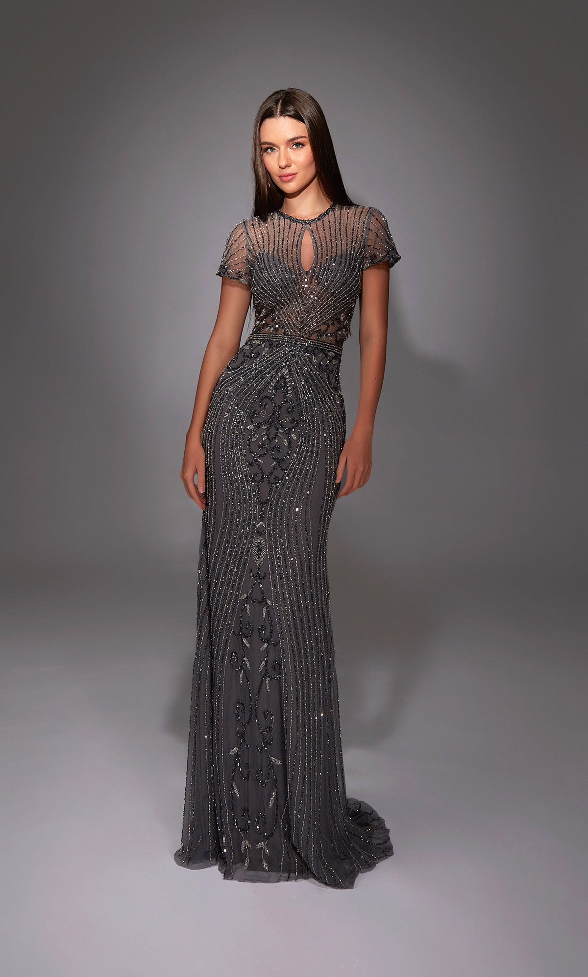 Alyce Paris 27823 Occasion spéciale décolleté coupé une robe droite embellie