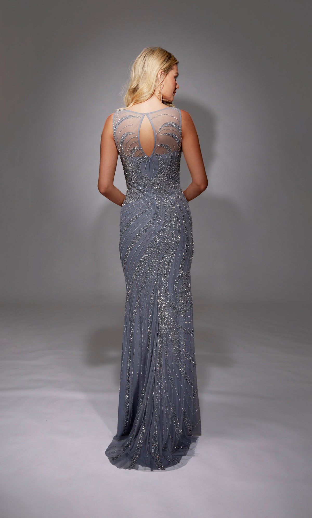 Alyce Paris 27846 Equipo especial de escote de bote Embellido Vestido recto