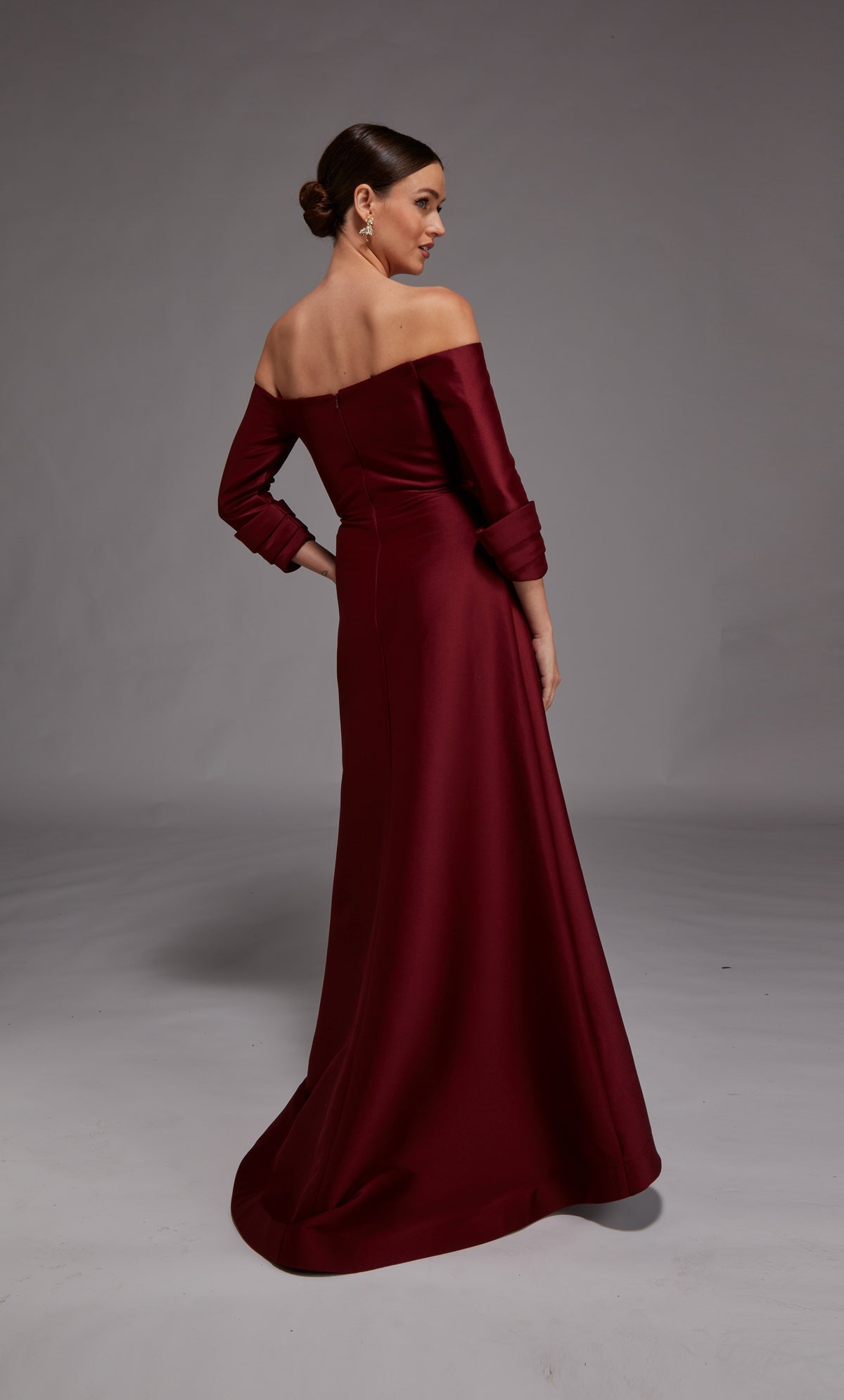 Alyce Paris 27859 Occasion spéciale hors du décolleté de l'épaule Chic une robe de ligne