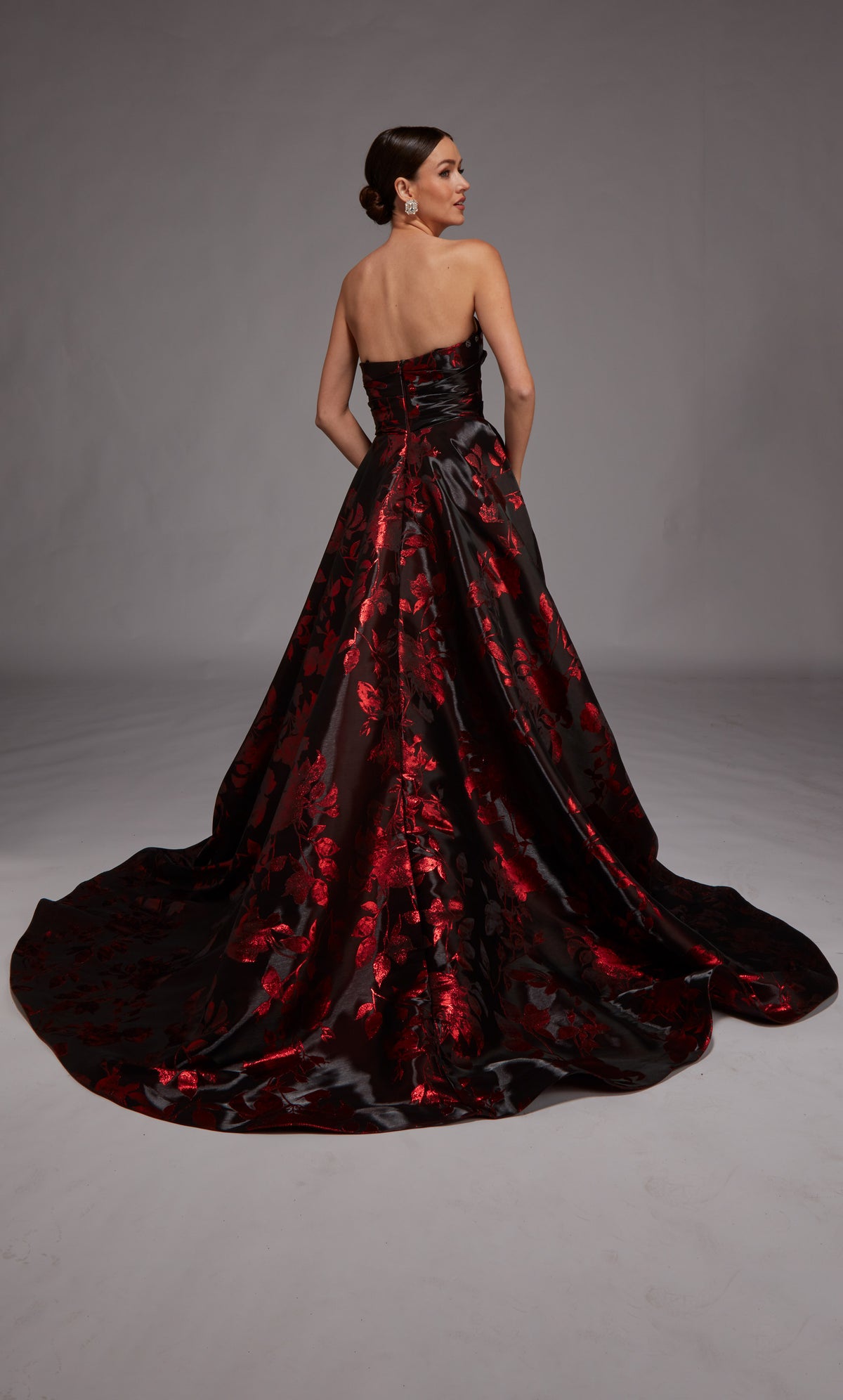 ALYCE Paris 27862 Kleid in A-Linie mit trägerlosem Ausschnitt und Schleppe für besondere Anlässe