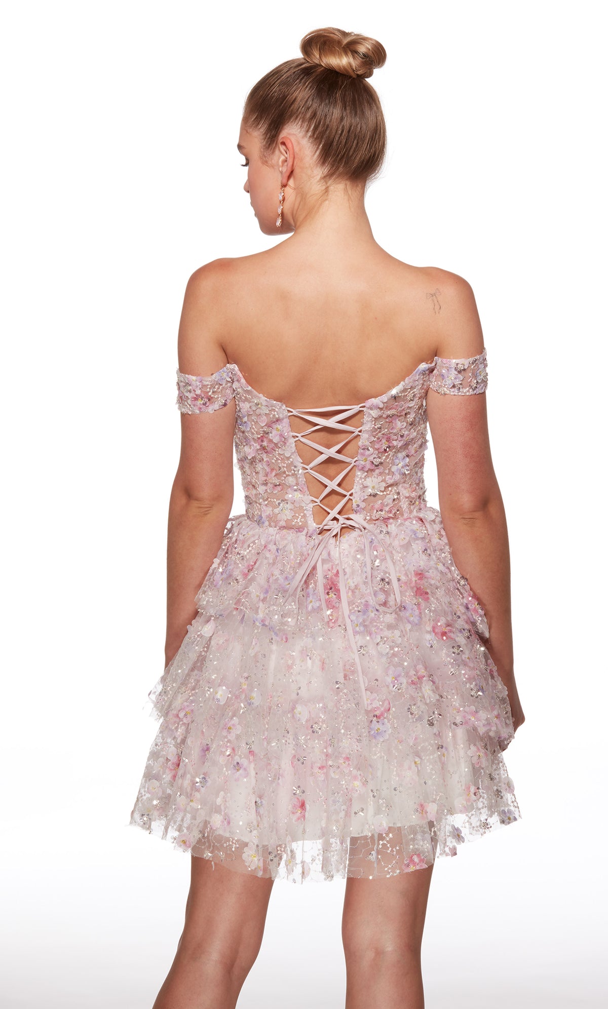 Alyce Paris 30004 Homecoming Short Off the Spalla Scollo abbellito un abito da linea