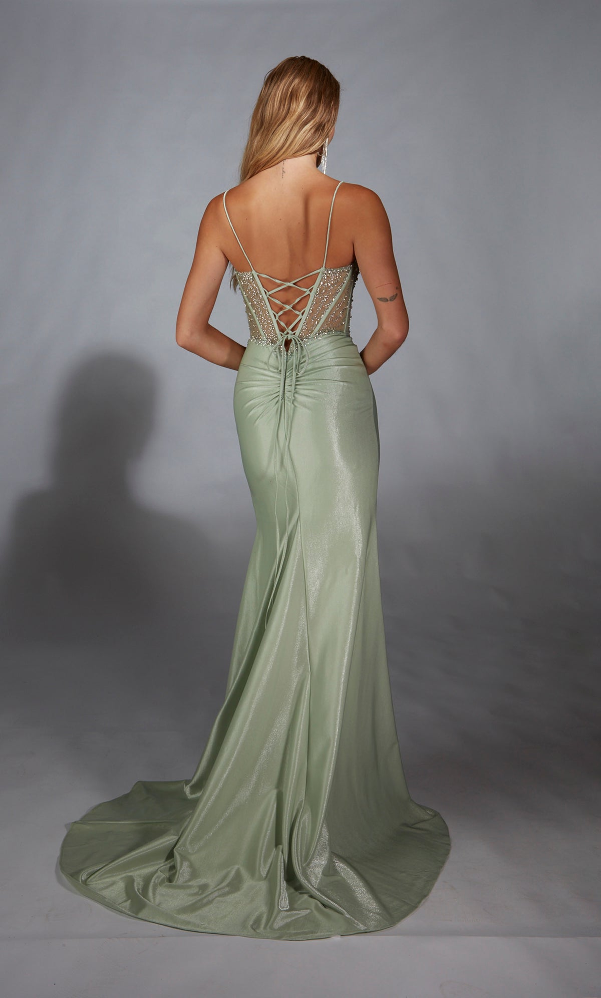Alyce Paris 61916 Alyce Long возлюбленная иллюзия иллюзия прямая платья