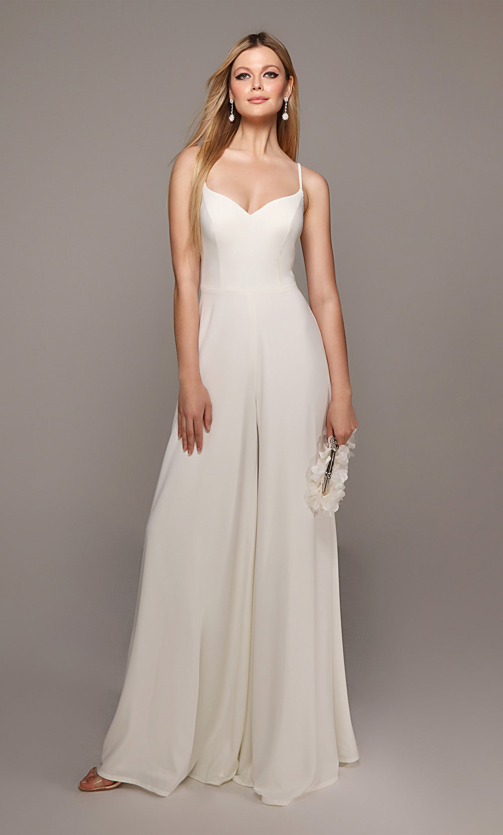 Alyce Paris 70022 Vestido de mono modesto de novia de novia