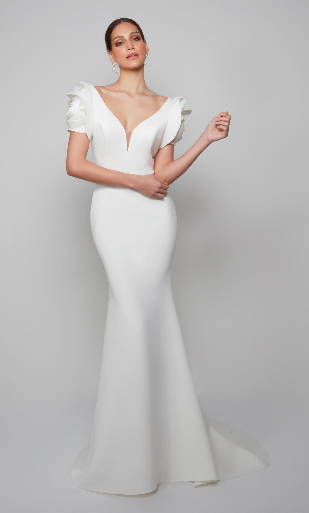 Alyce Paris 7066 Mergulho de noiva e vestido de ajuste simples e flare