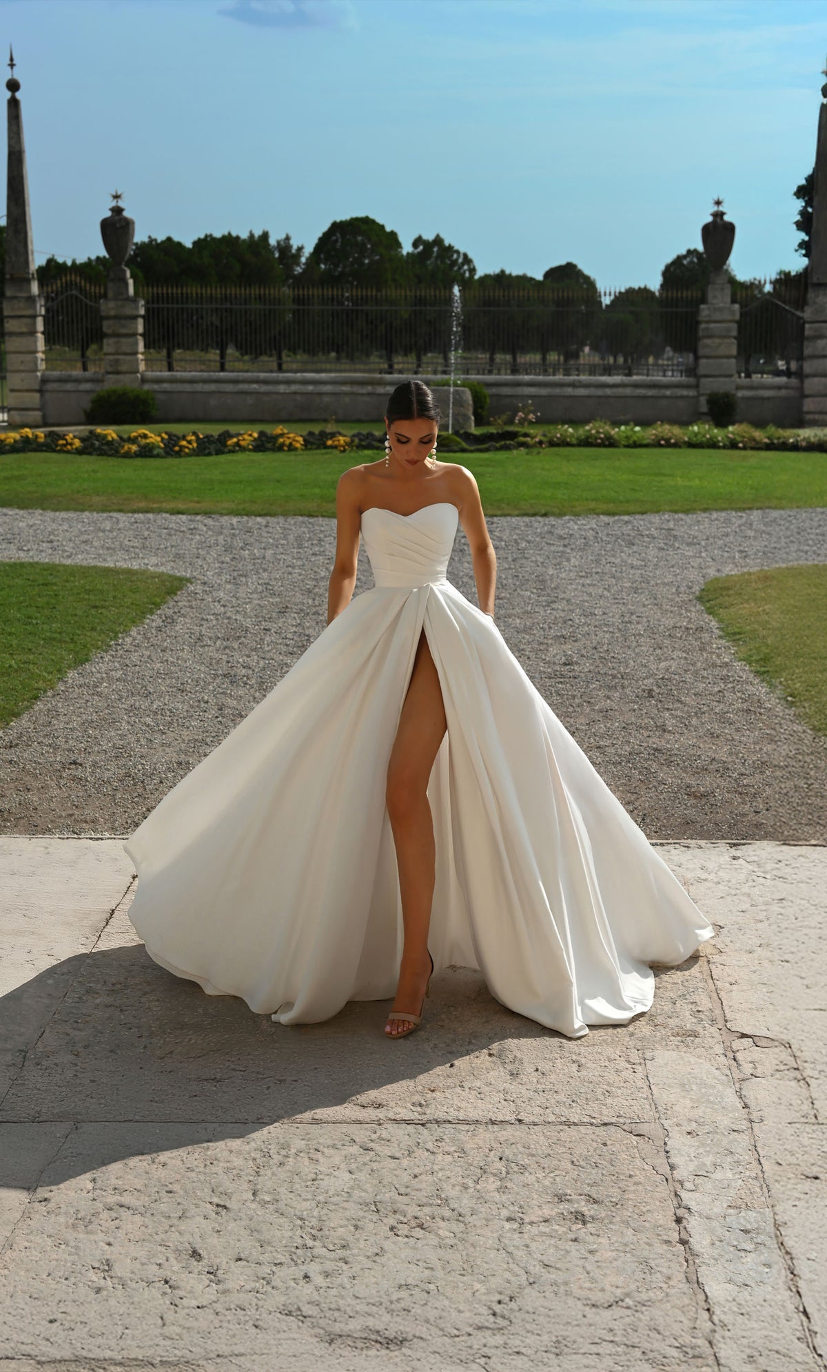 ALYCE Paris 7088 Bridal Sweetheart Neckline Train A Line Dress