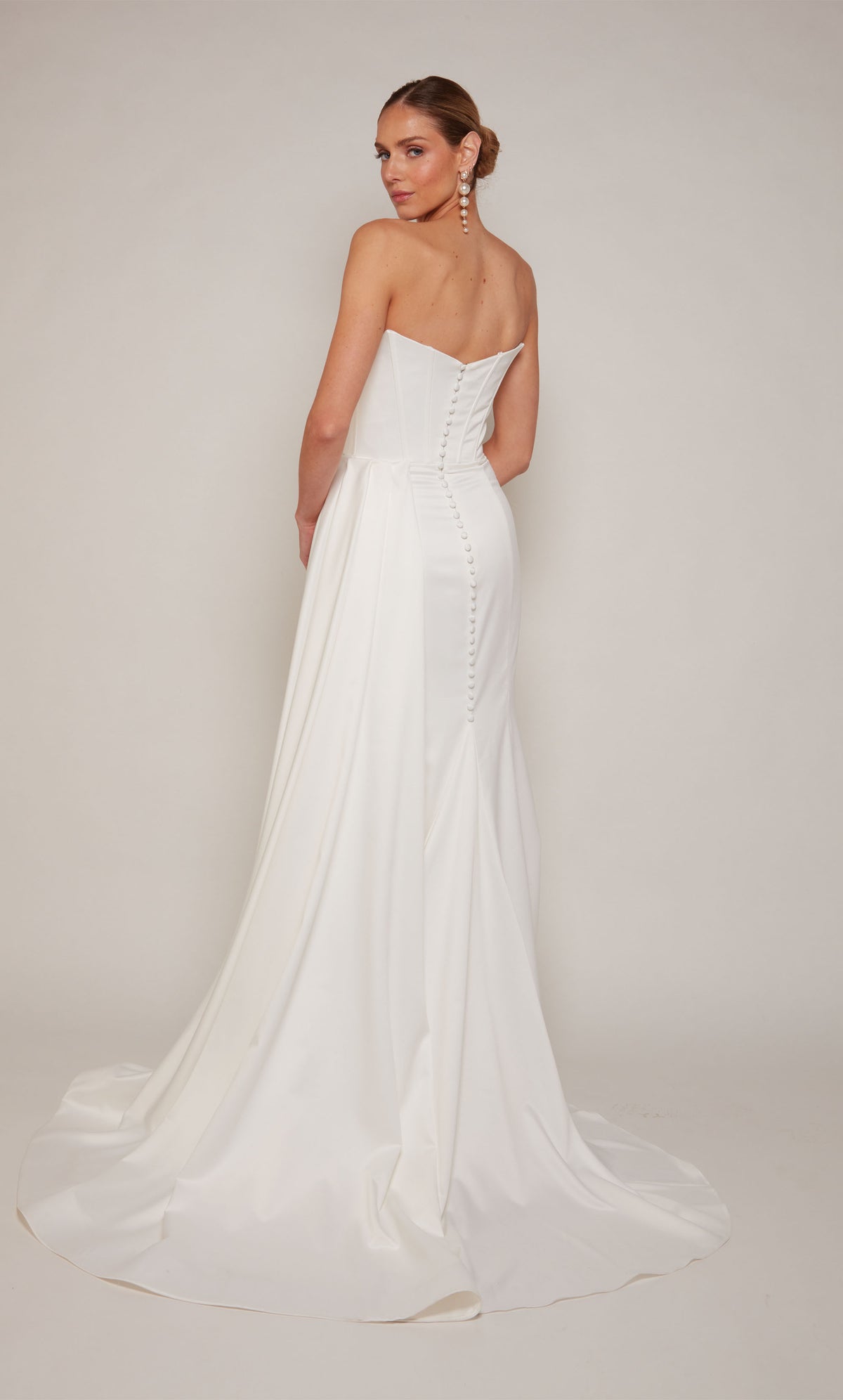 Alyce Paris 7093 Bridal Cat-Eye Slit Rolt Press Mermaid
