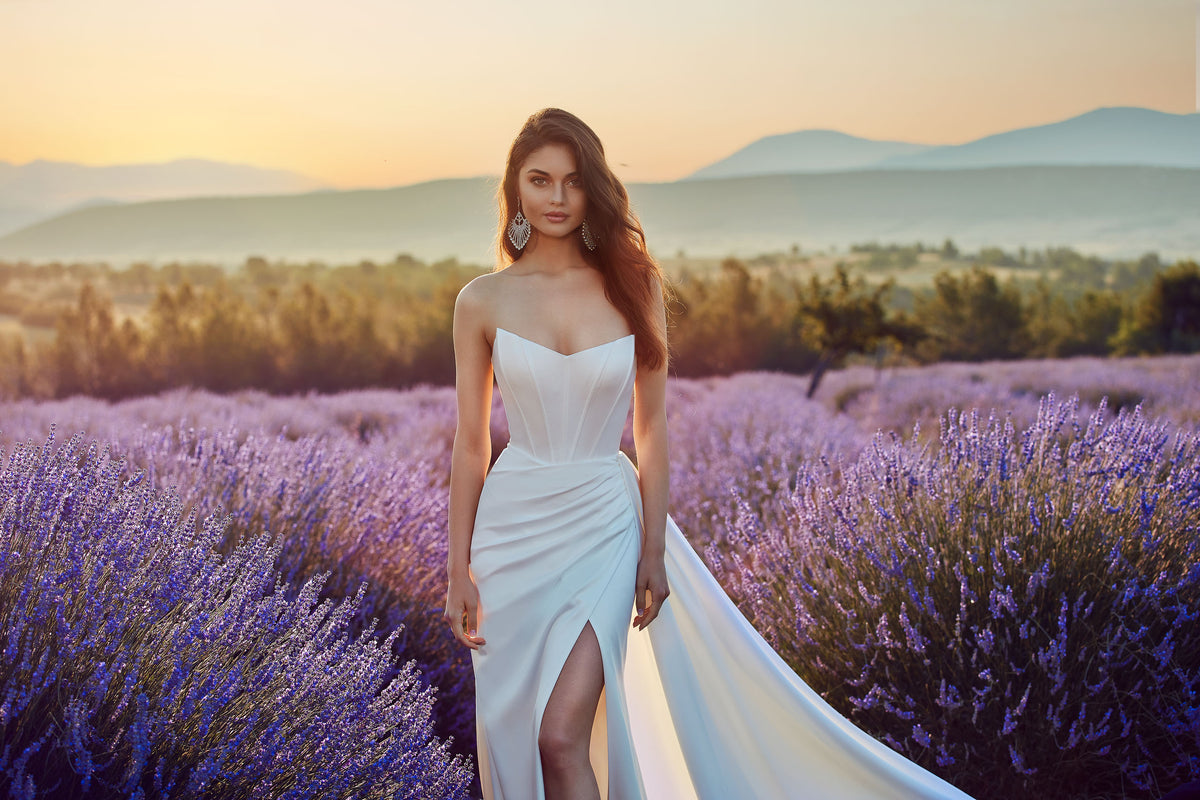 Alyce Paris 7093 Bridal Cat-Eye Slit Rolt Press Mermaid