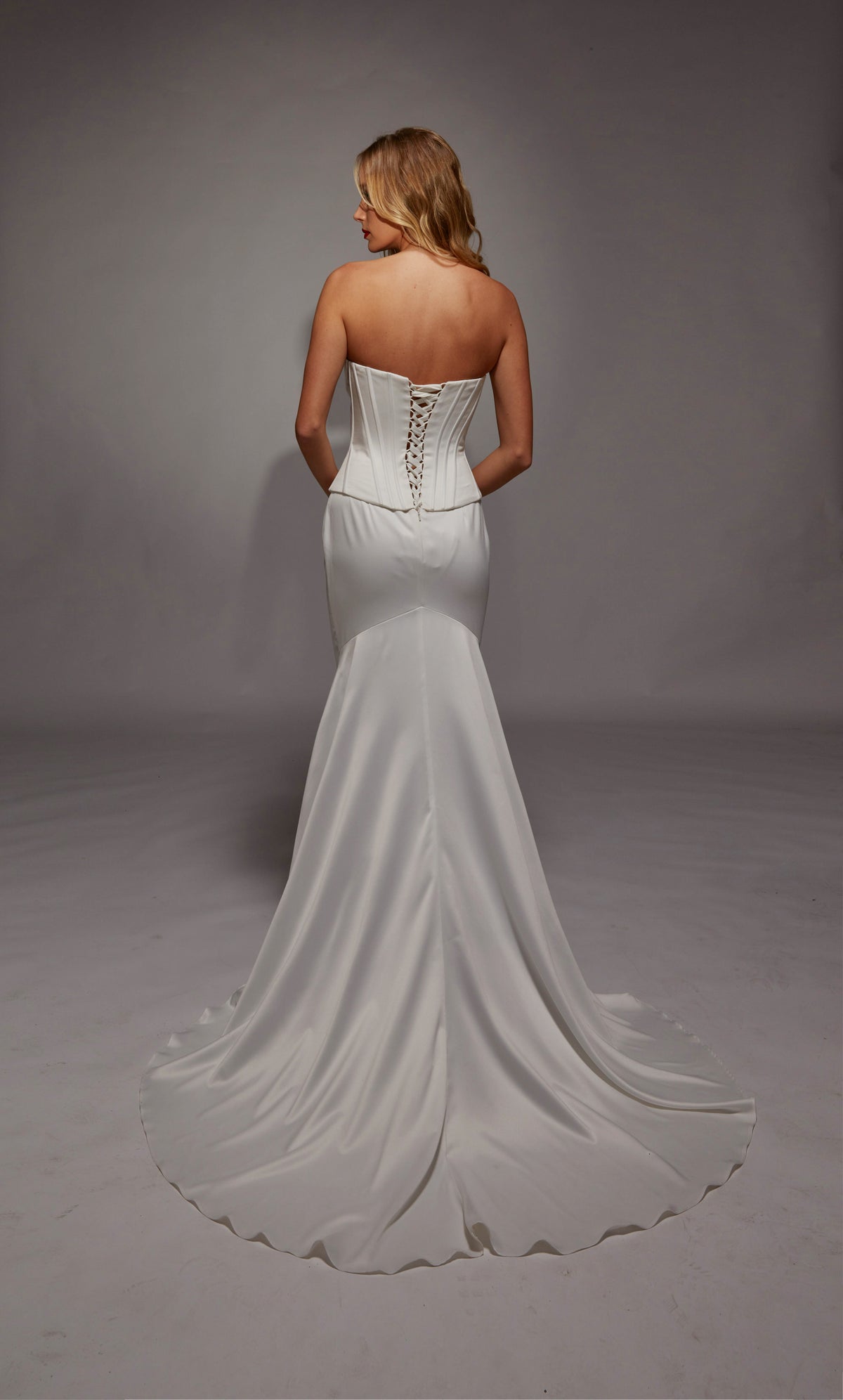 ALYCE PARIS 7136 Abito di pienezza medio scollatura da sposa