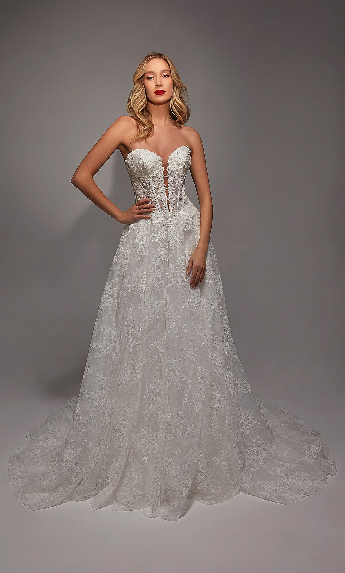 Alyce Paris 7154 Botões de decote de noiva para que um vestido de linha