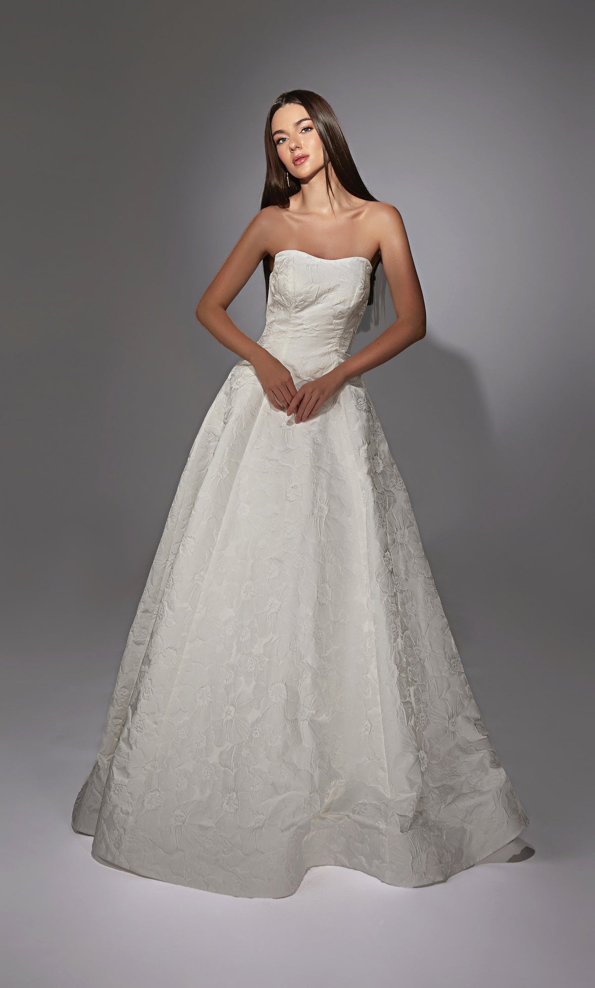 Alyce Paris 7155 Niñón sin tirantes Modesta un vestido de línea