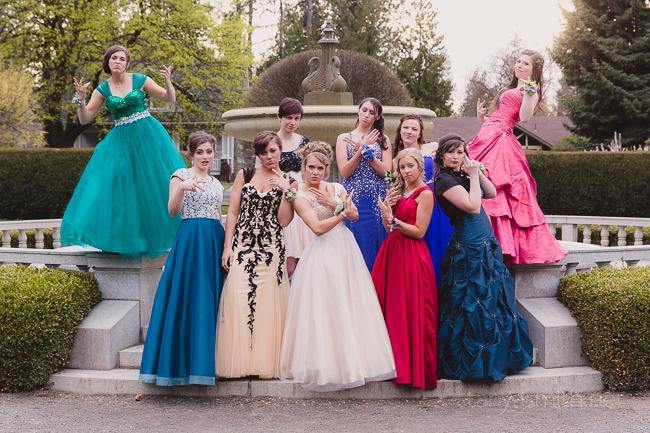 Prom Photo Ideas To Recreate - Alyce Paris