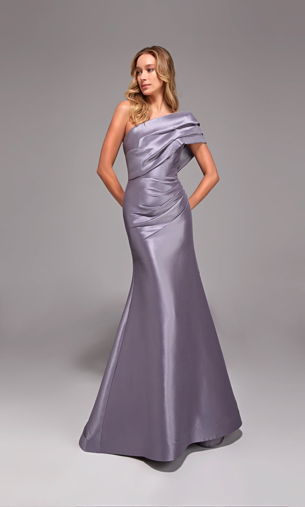 Alyce Paris 27838 Besonderer Anlass Ein Schulterausschnitt Riched/draped Fit n Flare -Kleid