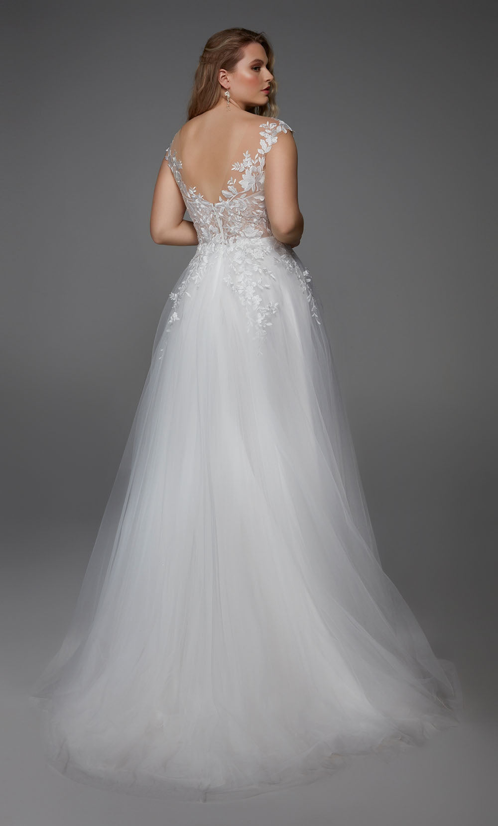 Alyce Paris 5090 Bridal Plongeant l&#39;illusion une robe de ligne