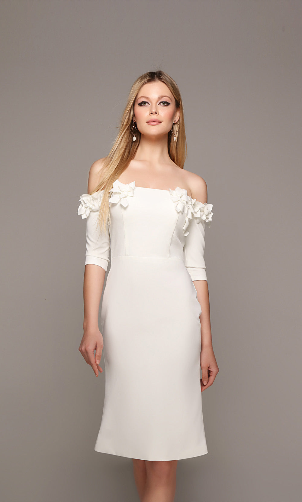 Alyce Paris 70003 Bridal Off the ombro vestido reto embelezado