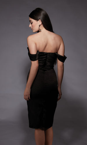 Formal Dress: 70059. Short, Strapless, Straight, Closed Back