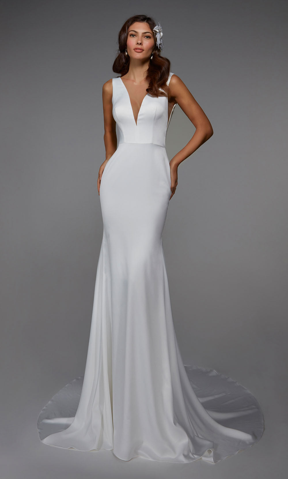 Alyce Paris 7021 Bridal plongeant la robe de l&#39;ajustement et des poussées simples