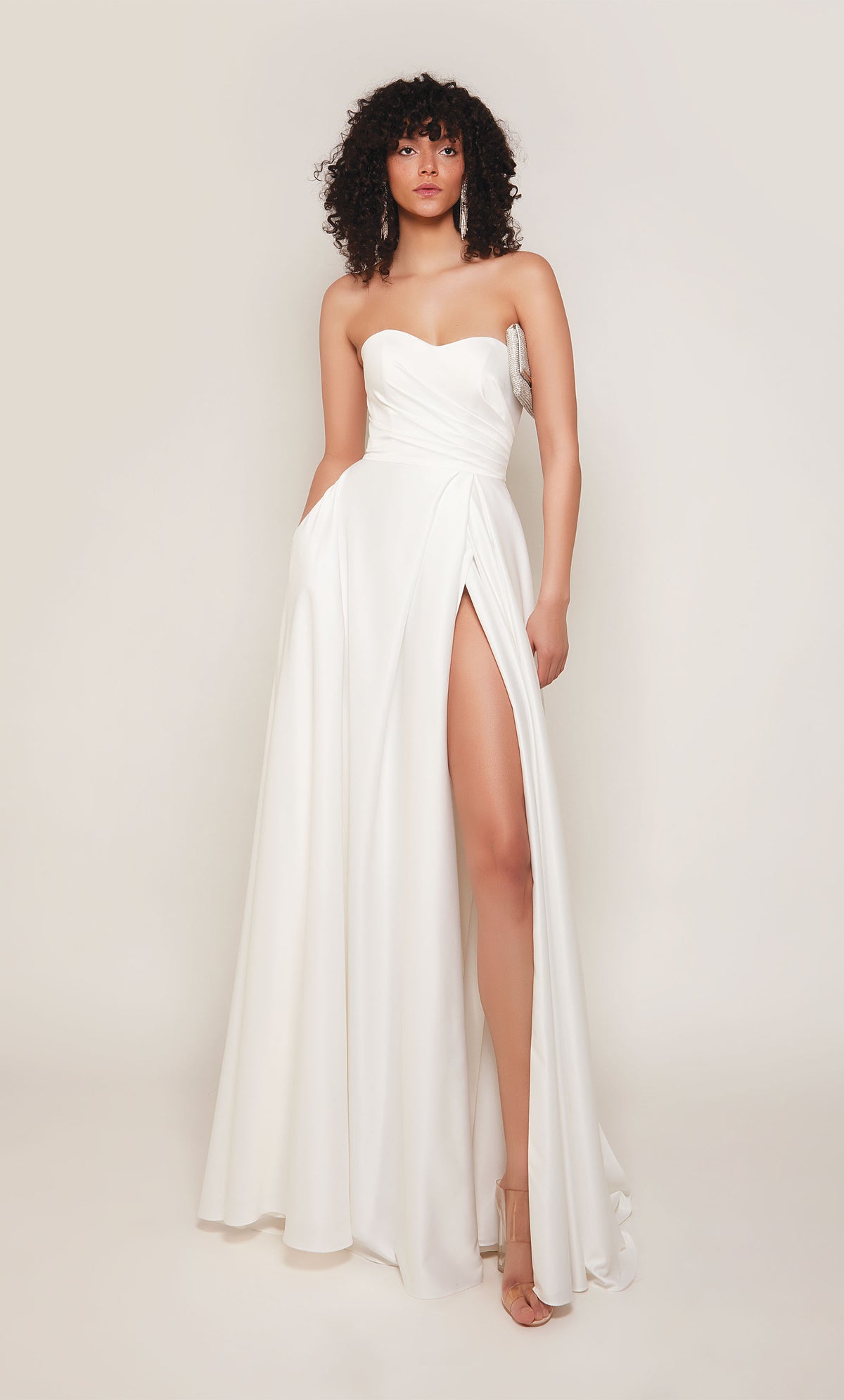 Alyce Paris 7088 Bridal возлюбленная тренирует линейное платье