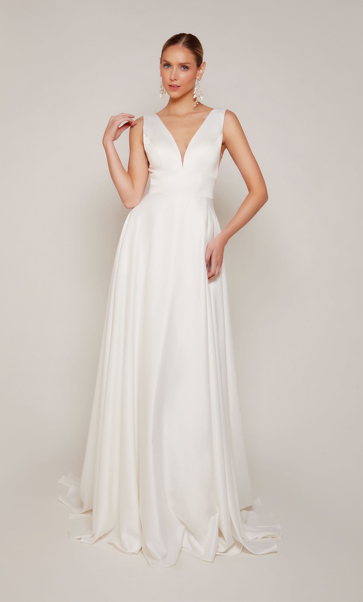 Alyce Paris 7096 Bridal V-Neck Slit a Line Robe