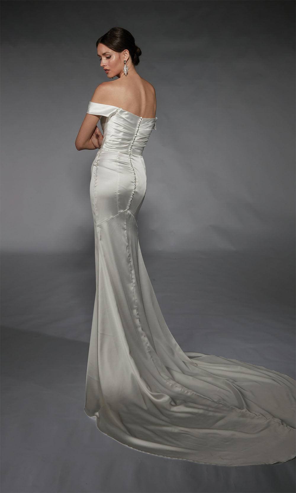 Alyce Paris 7106 Bridal Cowl Slit Plare