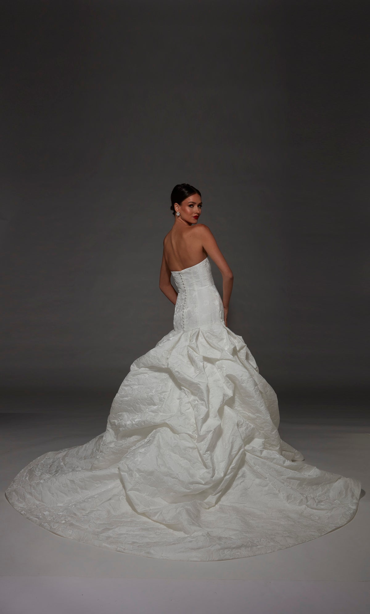 ALYCE Paris 7185 Bridal Sweetheart Neckline Buttons Mermaid Dress